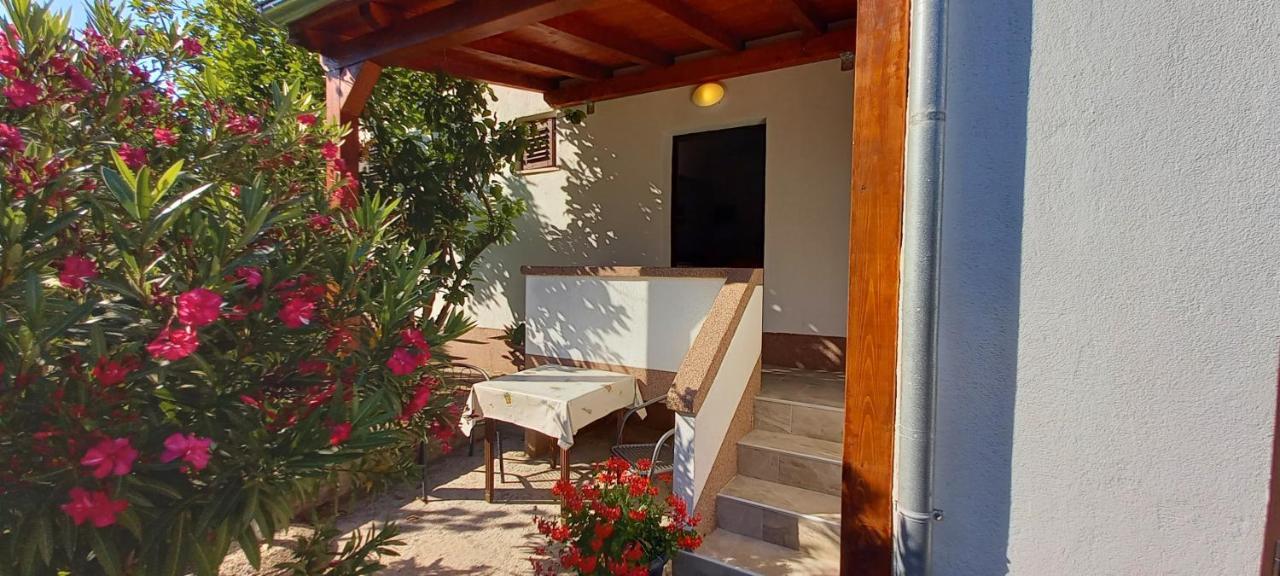Eco Secluded Apartments Zabodarski Cunski Exterior photo